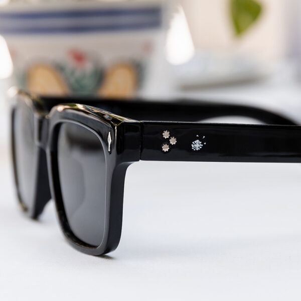 Classic Black - Flor de Noche