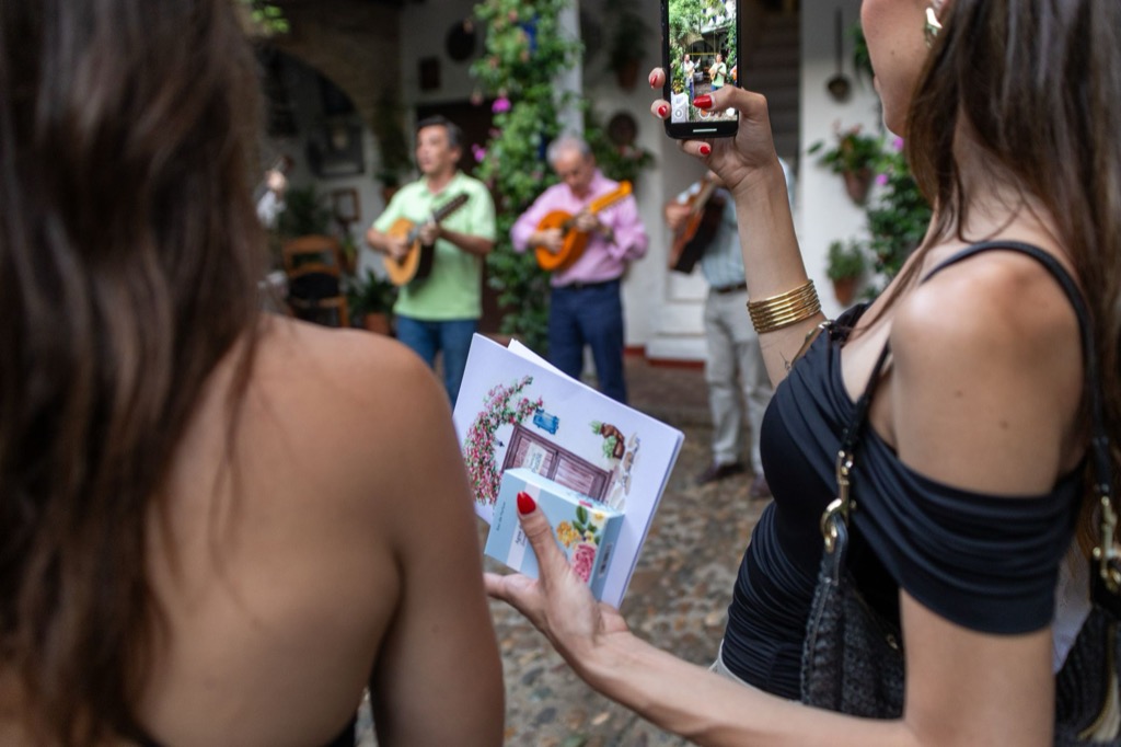 Moda, aromas y pasión en San Basilio